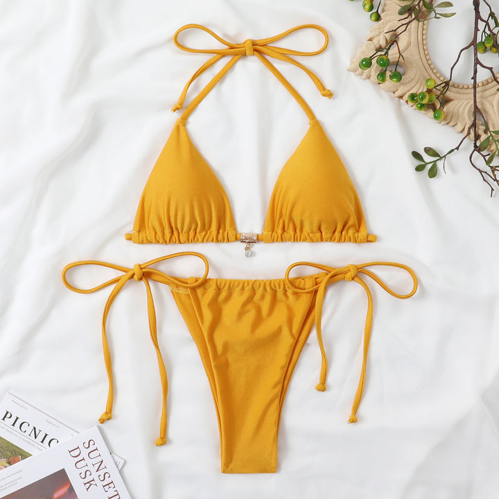 Dame Triangle-Bikini med justerbare stropper og elegant detalje Stilla