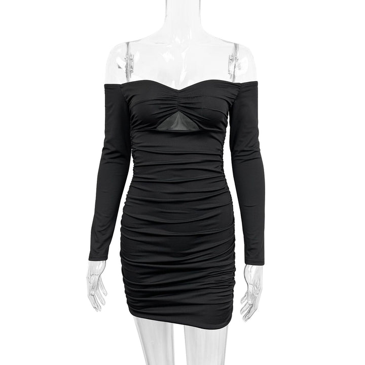 Dame skulderfri minikjole med raffineret cut-out-design og elegant rynkning Stilla