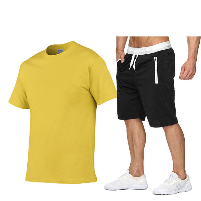 Herre sporty T-shirt og behagelige shorts i en afslappet stil Stilla