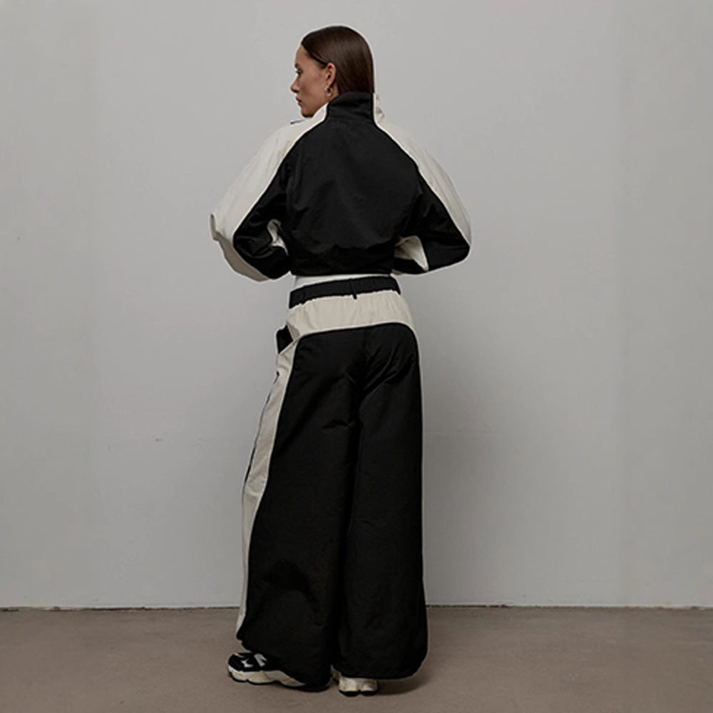Kvindernes sporty oversized jakke med høj krave og lynlås Skovae