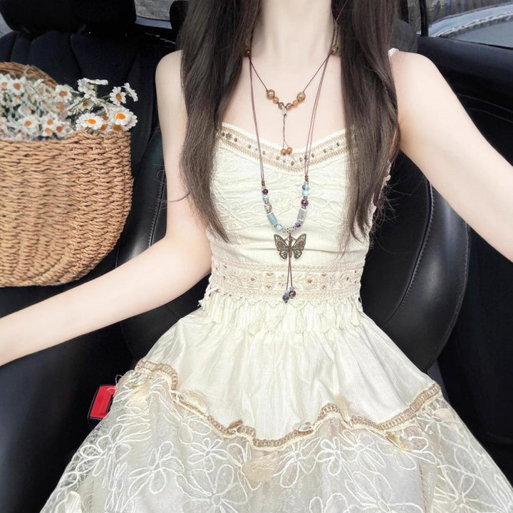 Femme Elegante Trin-Maxi-Kjole med detaljeret Broderi Stilla