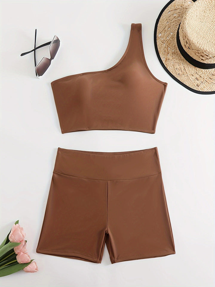 Dame sporty bikini-sæt med asymmetrisk top og behagelige shorts Stilla