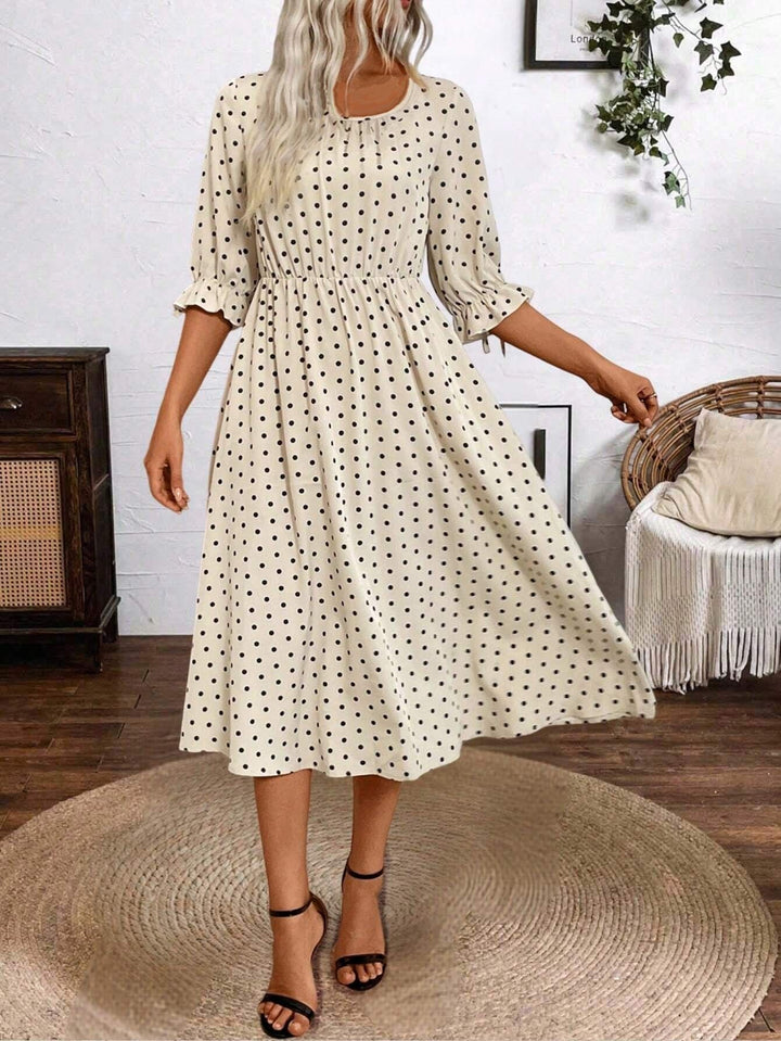 Dame Retro-dot kjole med elastisk talje og voluminøse ærmer Stilla