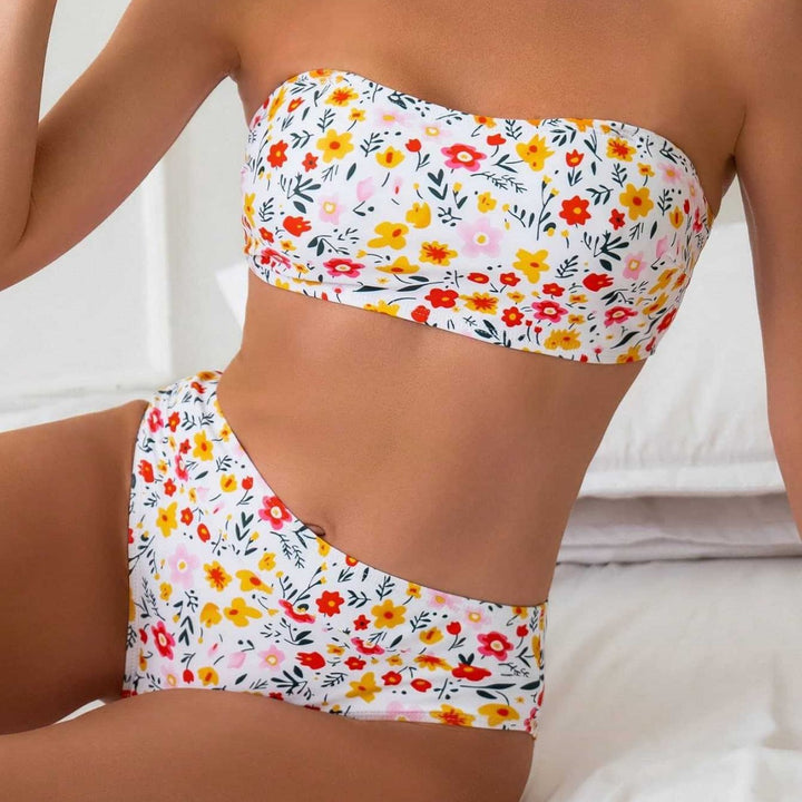 Dame Bandeau-bikini med højt skåret underdel og blomsterprint Skovae