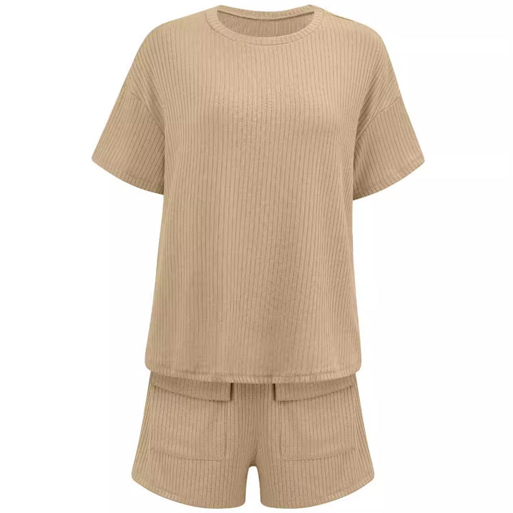Dame let og luftig sommerkombination med kortærmet overdel og shorts Stilla