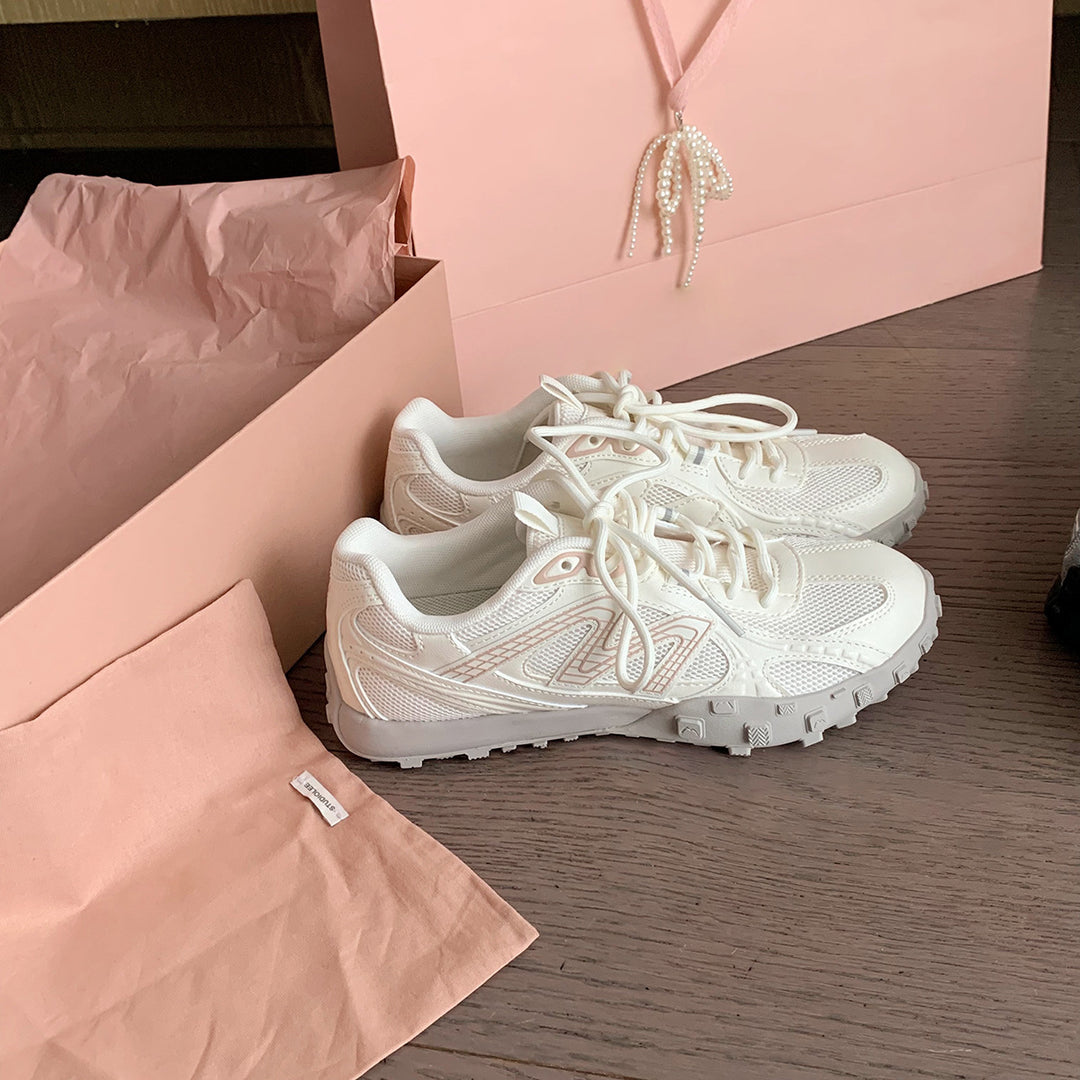Dame mode sporty sneakers med perleaccent Stilla