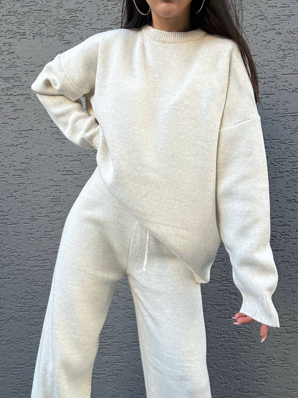 Dame afslappet strikpullover med oversized pasform og brede ærmer Stilla
