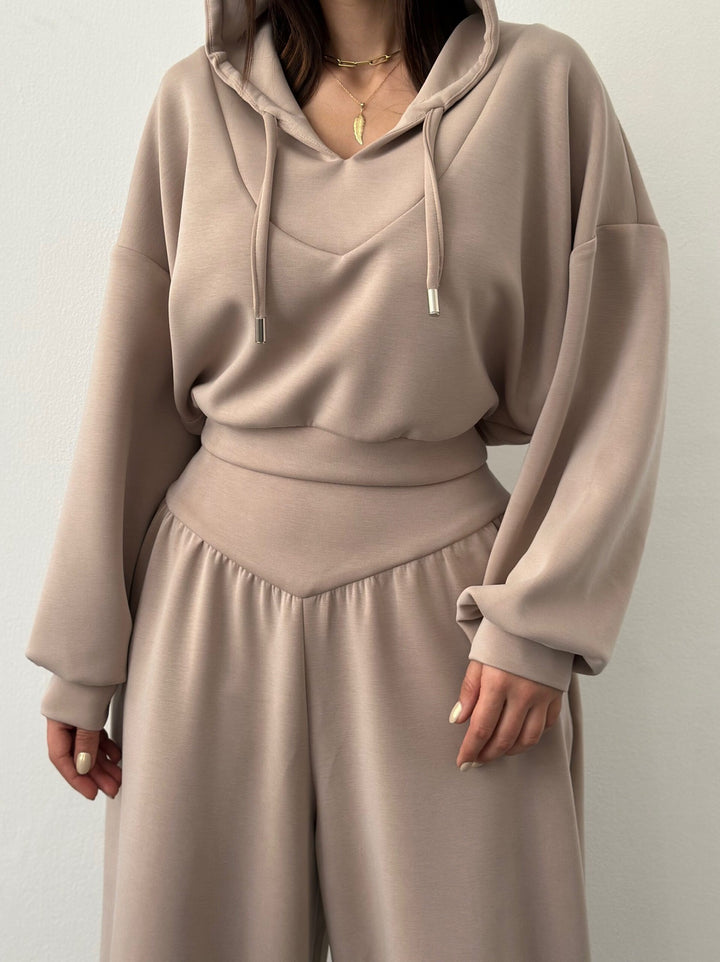 Kvinders afslappede sports loungewear sæt med cropped hoodie og brede bukser