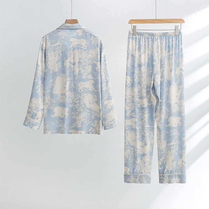 Dame pyjamasæt i blødt materiale med legende dyremotiv Stilla