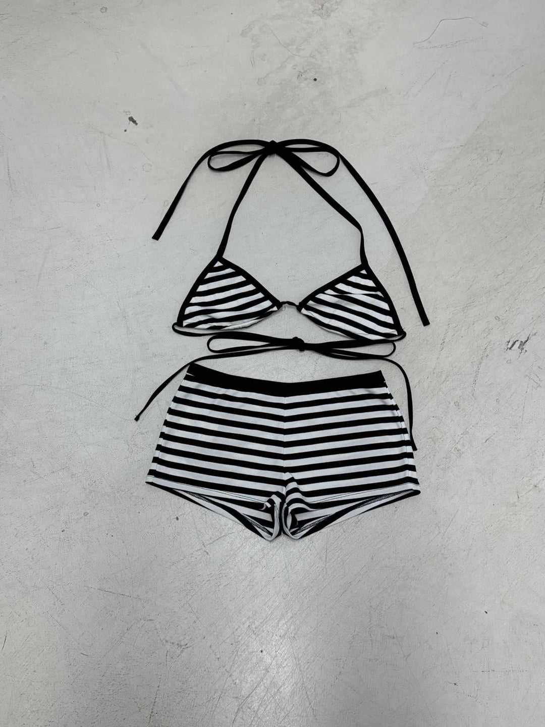 Dame bikini-sæt med klassisk stribemønster og justerbare stropper Skovae