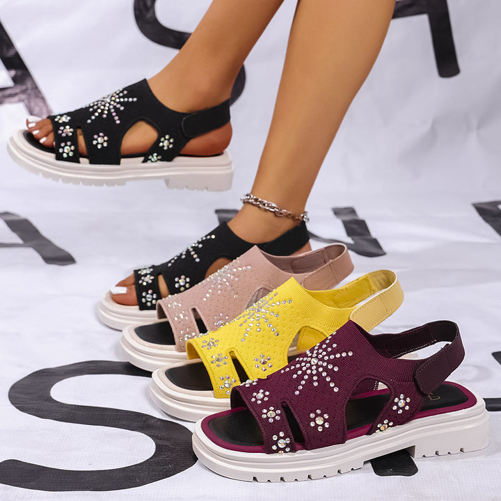 Dame komfortable sandaler med funklende strass-applikationer og elastisk design Stilla