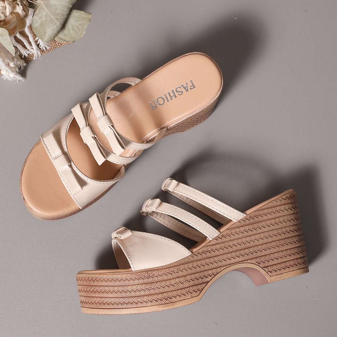 Dame plateau-sandaler med stilfuldt rem-design og skridsikker sål Stilla