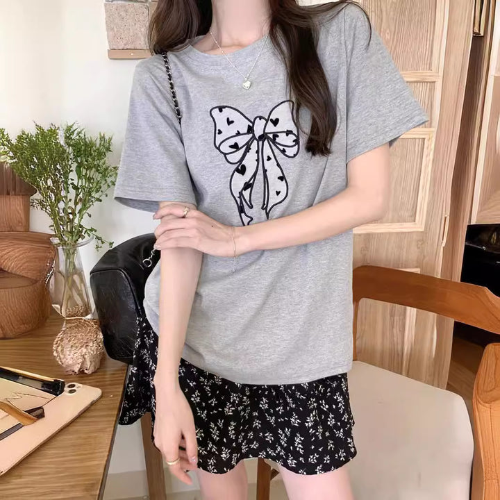 Femme Legende Sløjfe Grafik T-Shirt Stilla