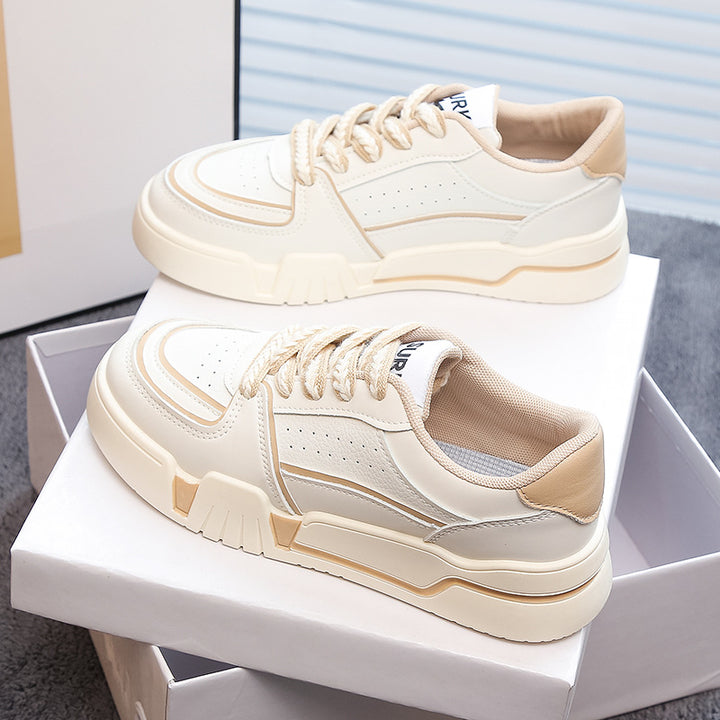 Dame Sneaker med dynamisk design og slidstærk sål Stilla