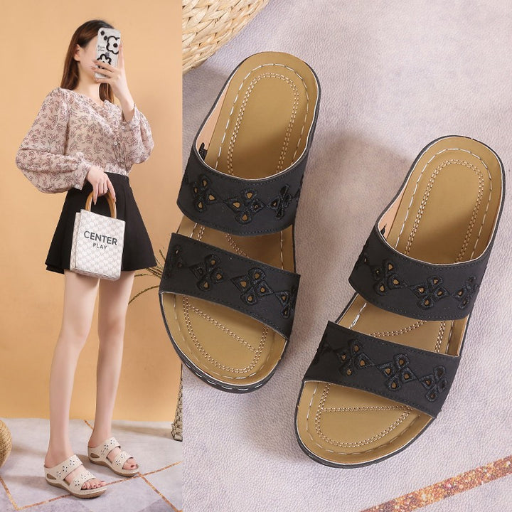 Dame Komfortable Rem-sandaler med dekorative broderier Stilla