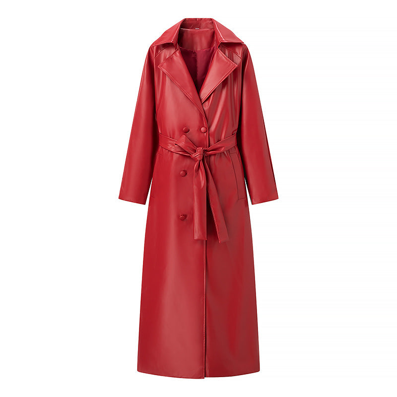 Damekunstlæder-trenchcoat med taljeret silhuet og elegante knapdetaljer Stilla