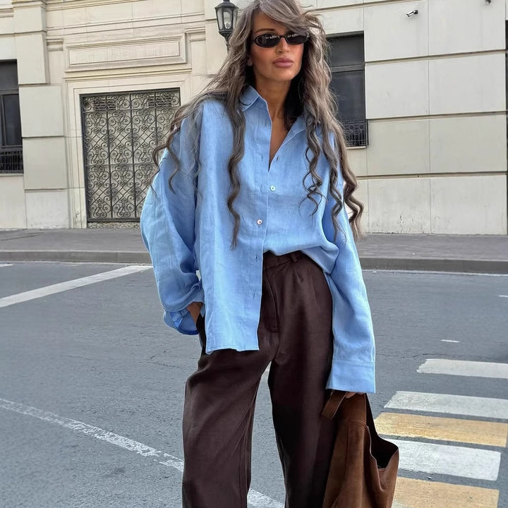 Dame Let Linned bluse med slidte skuldre Stilla
