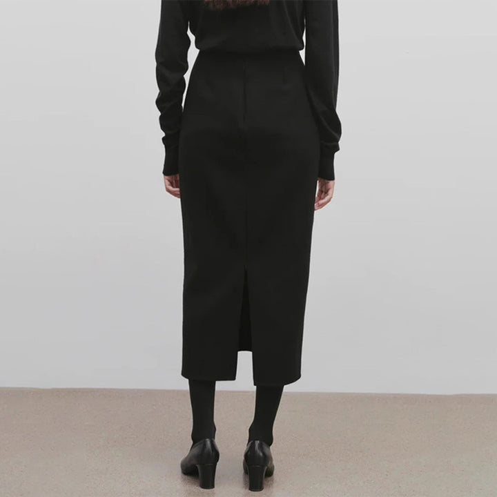 Kvindernes elegante maxi-nederdel med høj talje og minimalistisk silhuet Stilla