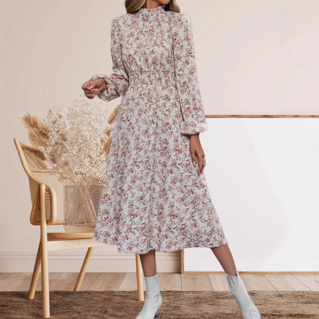 Dame Midikjole med elegant stålkrave og floral dekoration Stilla