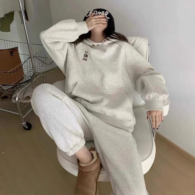Dame Komfortabel Hoodie Sæt med Løs Pasform og Dekorative Knapper Skovae