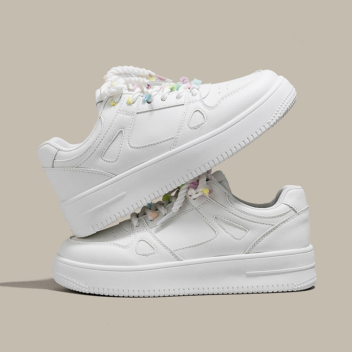 Dame Sneakers i moderne design med farverigt snøresystem og slidstærkt overmateriale Stilla