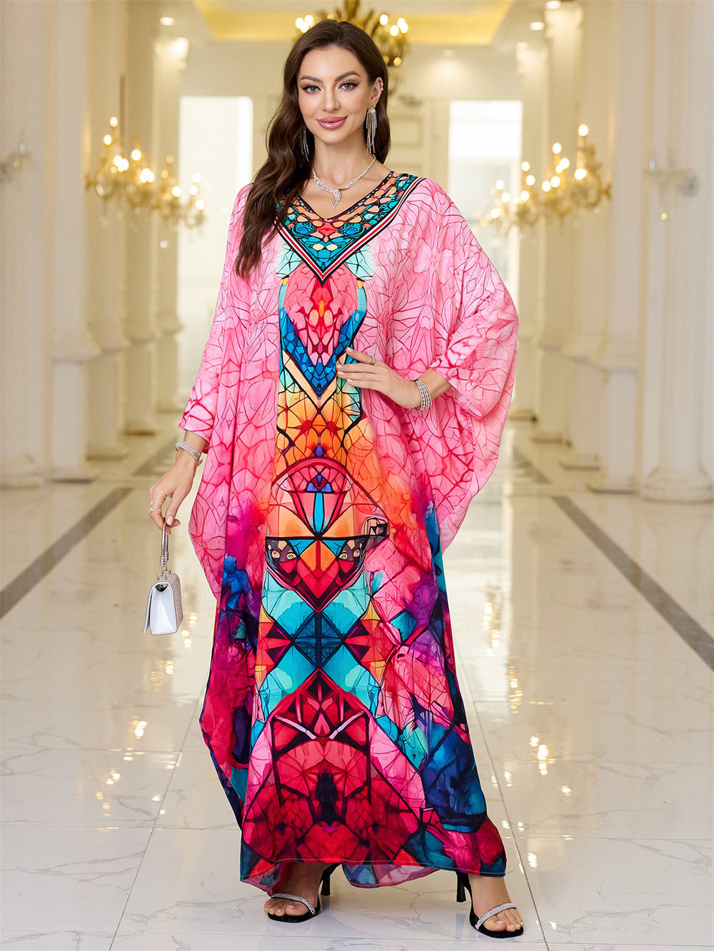 Dame Kaftan med kunstnerisk etno-mønster og sidelommer Stilla