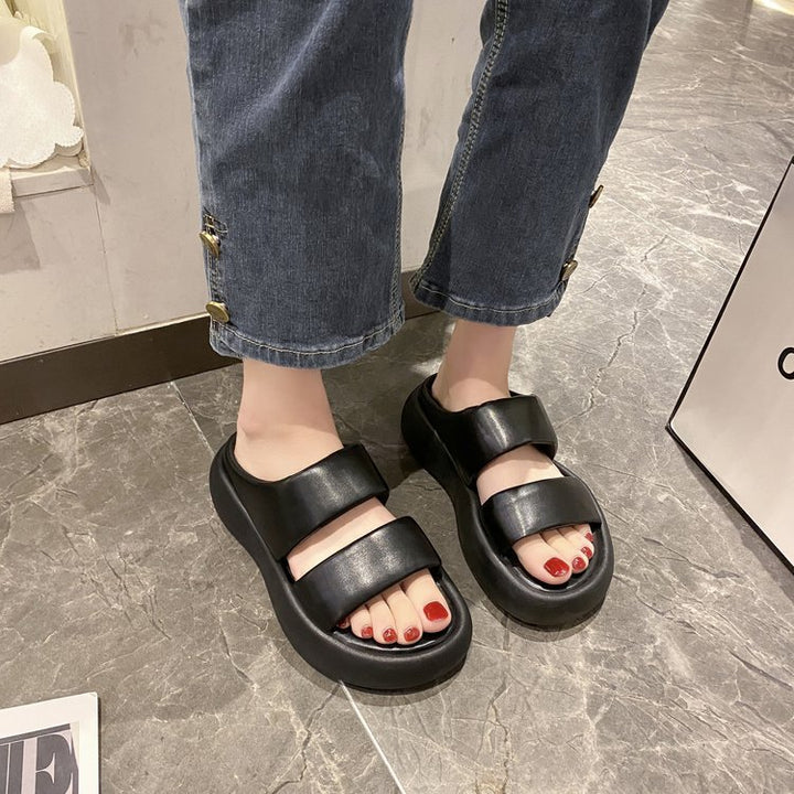 Dame Komfortable Sandaler med bred remdesign og blød sål Stilla