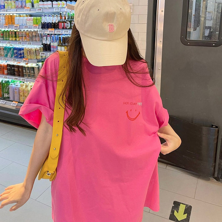 Dame T-shirt i afslappet oversized stil med kreativt motiv og trendy tekst Stilla