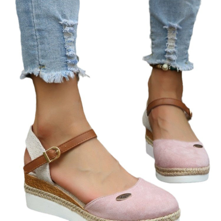 Dame Wedge-sandaler med flettet remdesign og komfortabelt fodseng Stilla