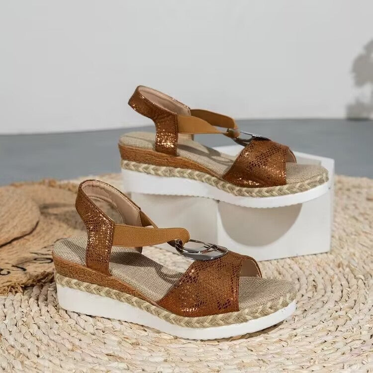 Dame Wedge-sandaler med smart korkhælhøjder og moderne remdesign Stilla