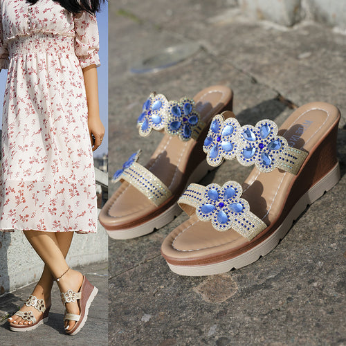 Dame Wedge-sandaler med dekorative blomsterapplikationer og glitrende accenter Stilla
