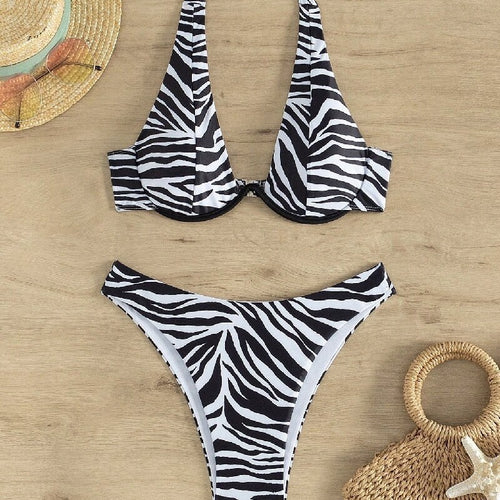 Damebikini med moderne zebra-design og behagelig pasform Stilla