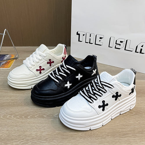 Dame Mode Sneakers med tykk plateau sål og unikt snøre design Stilla