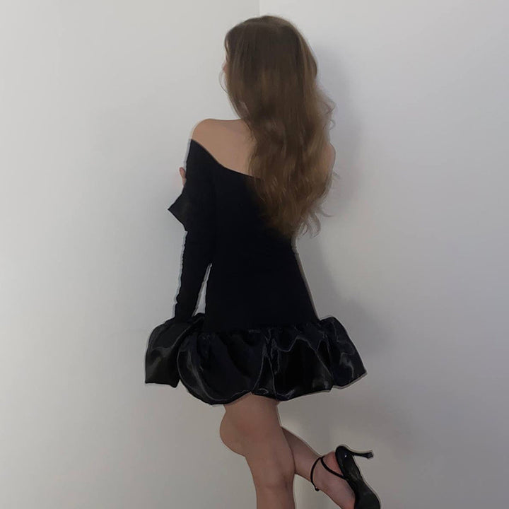Dame Off-Shoulder Rynket Mini Kjole med Klokkeærmer Stilla