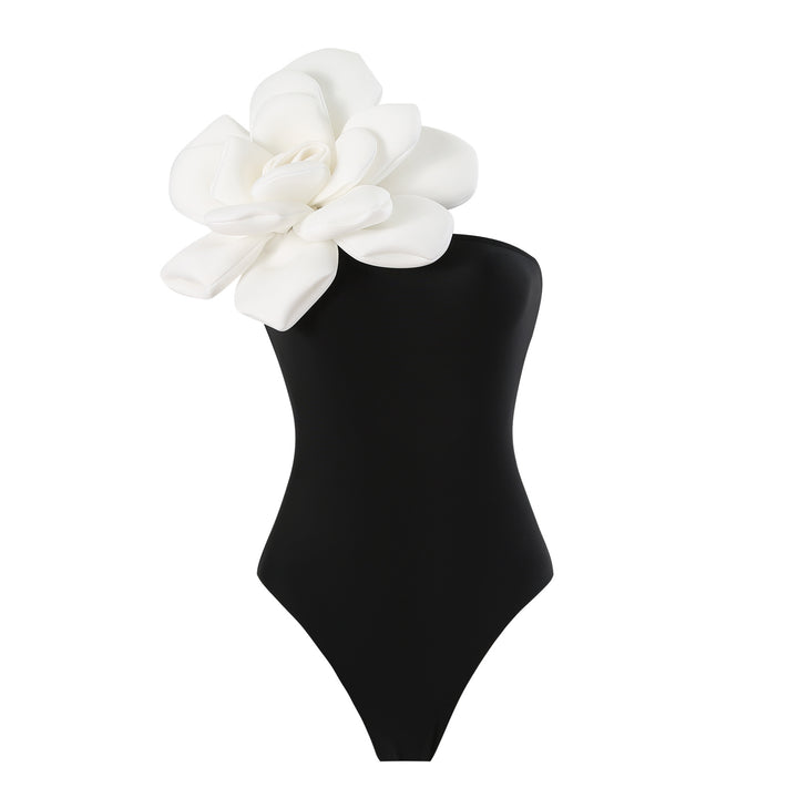 Dame badedragt med blomstrende applikationsdesign og elegant omslagsskjørt Stilla
