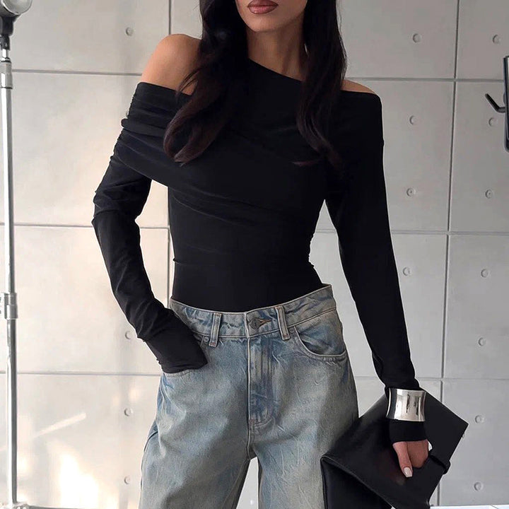 Dame moderne asymmetrisk top med draperet design Stilla