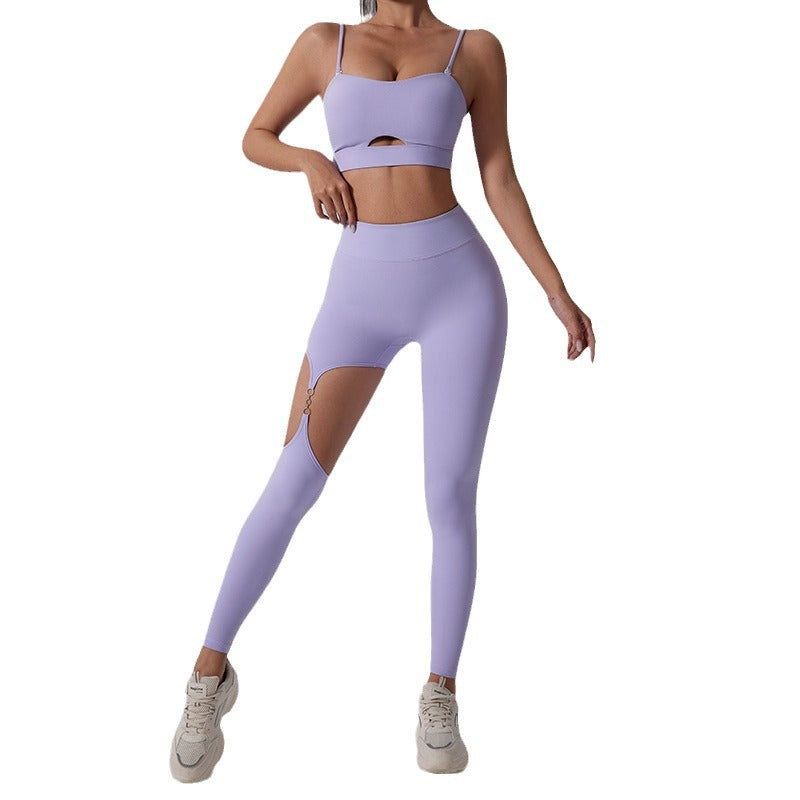 Dame sportensemble med trendy cut-out og høj talje Stilla