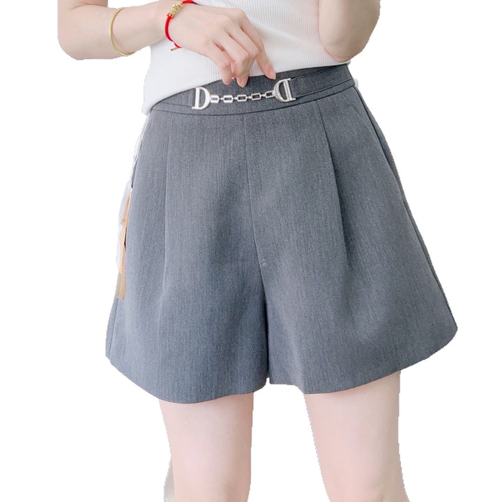 Dame elegante shorts med bred talje og dekorativt bælte Stilla