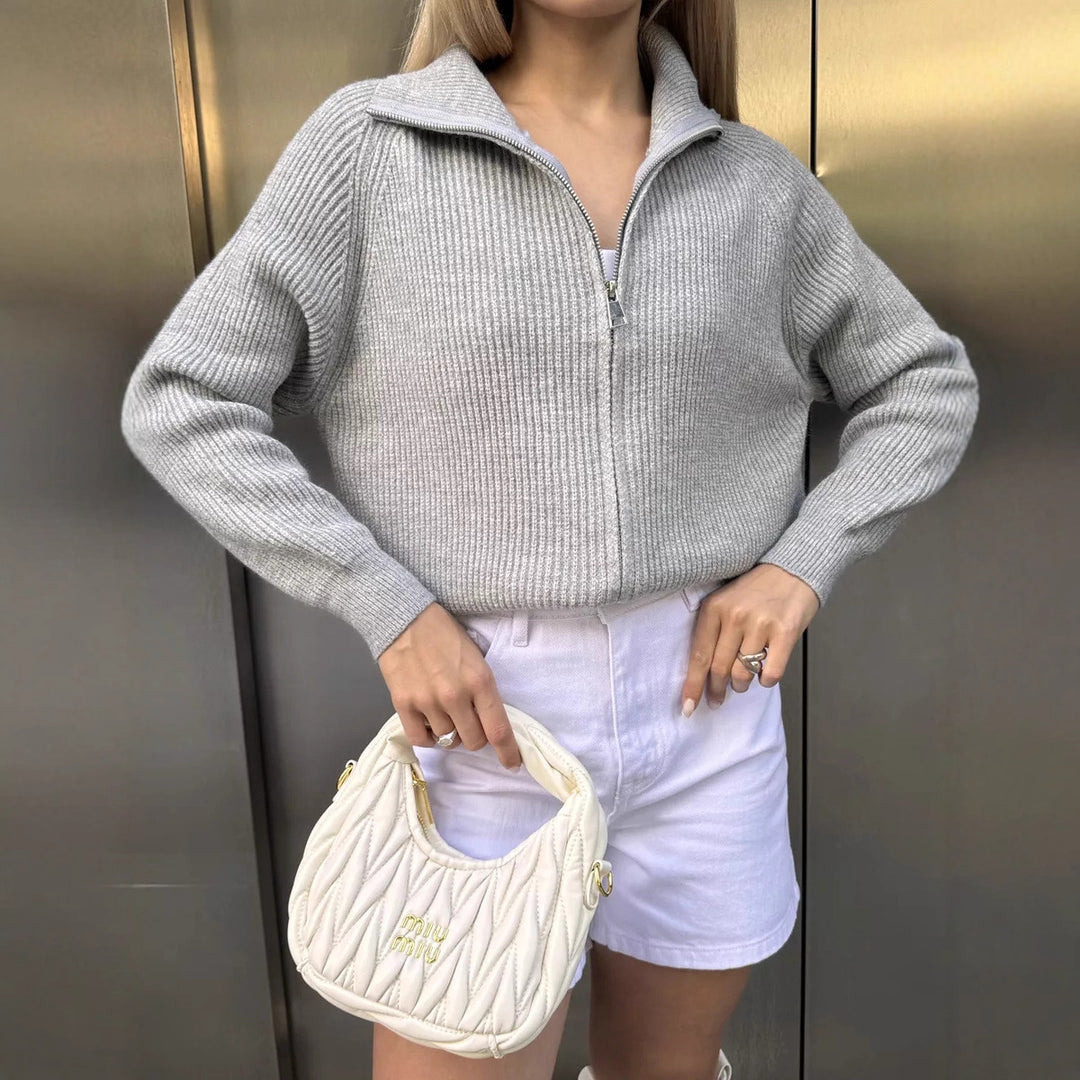 Kvinders fashionable chunky striktrøje med høj krave og fuld lynlås Stilla