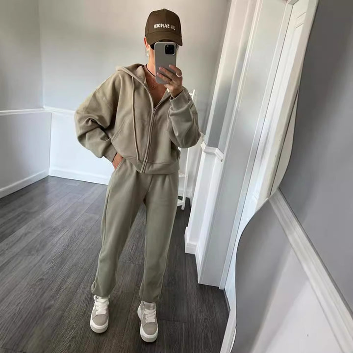 Kvinders sporty hoodie sæt med høj talje og praktiske lommer Skovae