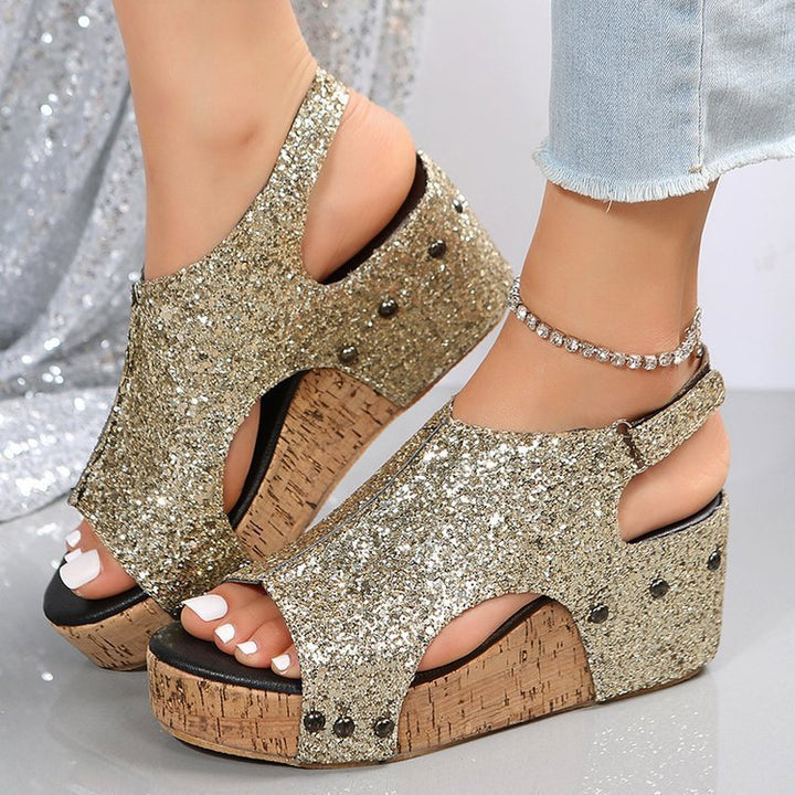 Dame wedge-sandaletter med glitrende overmateriale og moderne kork-detalje Stilla