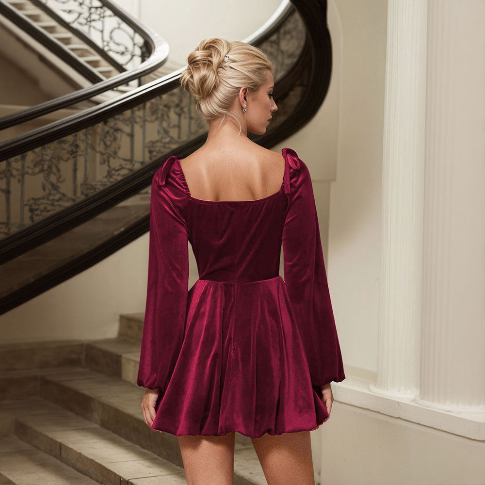 Damer Velvet Mini Kjole med Ruffle Ærmer og Elegant Hjerte Udsnit Stilla