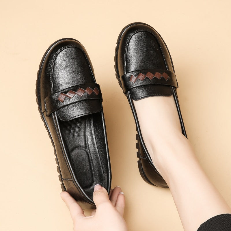 Femme Stilfuld Komfort Slipper med Flettet Accent Stilla