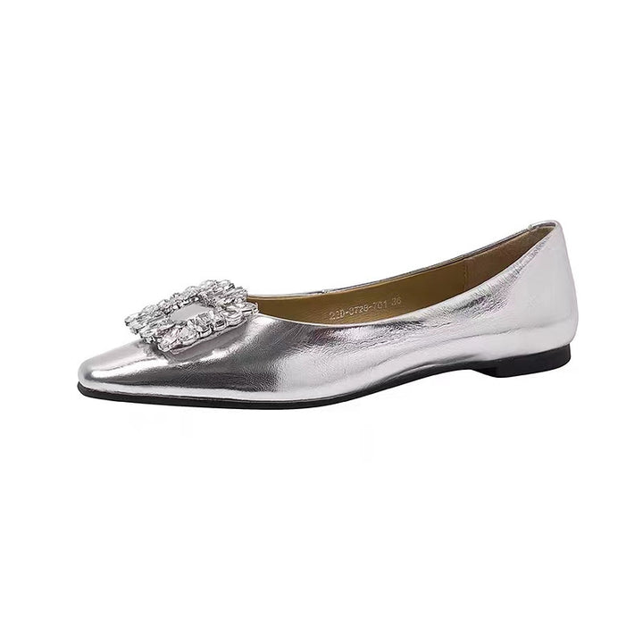 Dame Ballerina Flats med spids tåområde og dekorativ strassschnalle Stilla