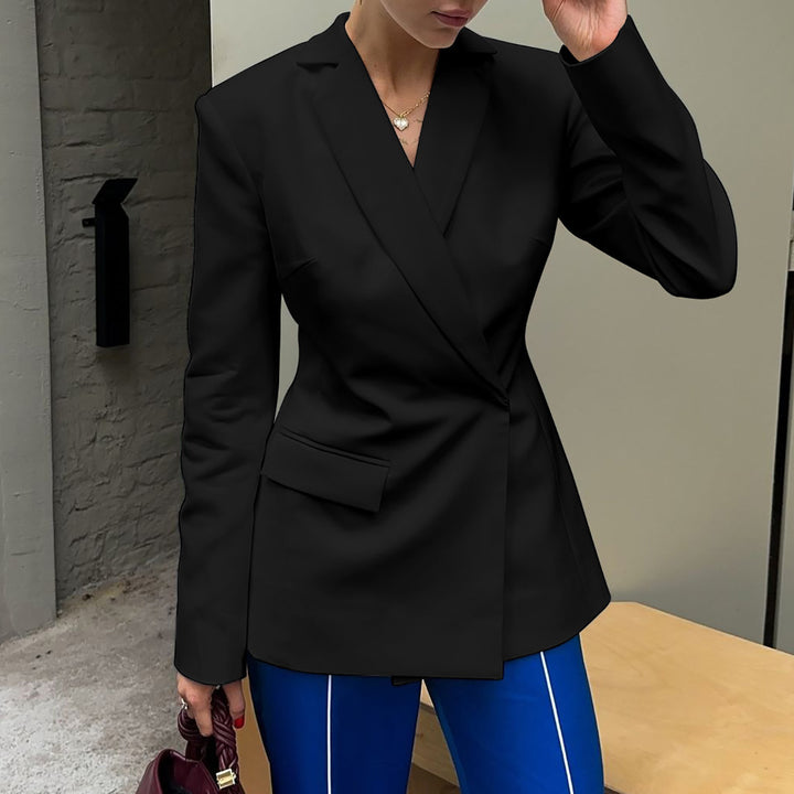 Dame Elegant Blazer med figursyet snit og smart revers Stilla