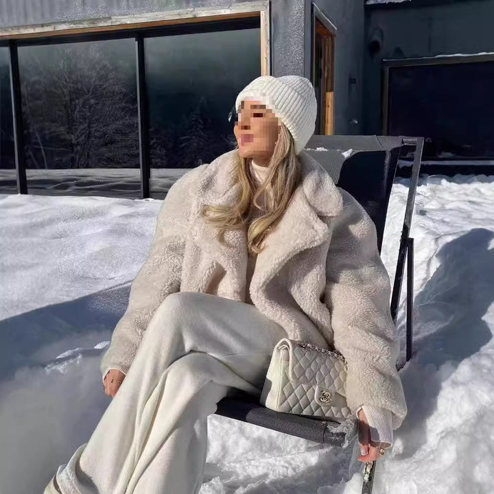 Dame kramme teddy jakke med moderne revers Stilla