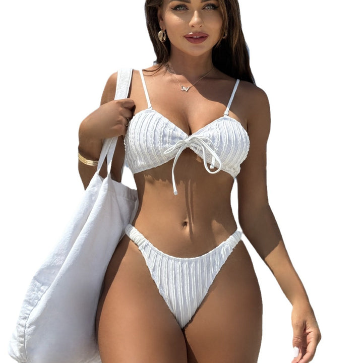 Dame Bikini-sæt med struktureret top og højt skåret trusse Stilla