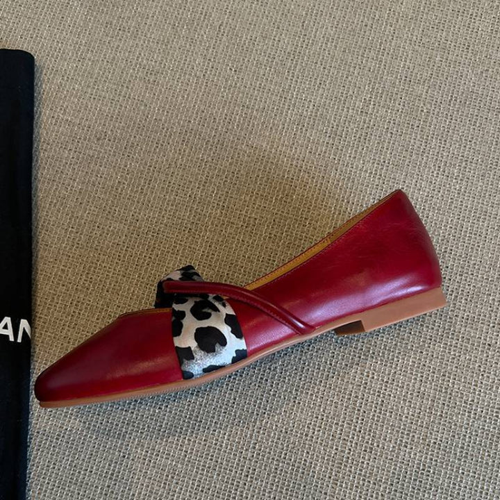 Damer Elegantly Designed Mary Jane Flats med stilfuldt mønstret bånd Stilla