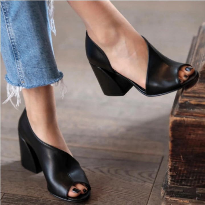 Dame Peeptoe Højhælede Sandaler med elegant snit og robust blokhæl Stilla
