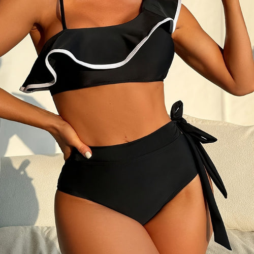 Dame bikini-sæt med asymmetrisk top og elegant U-bund Skovae
